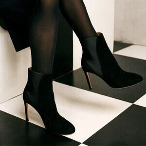 Alaia 39 Luxury $1200 Suede Pull On Circle Ankle Boots Stiletto Heel Black Sexy